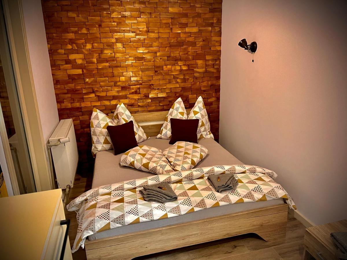Chata Reina Villa Puste Pole Buitenkant foto