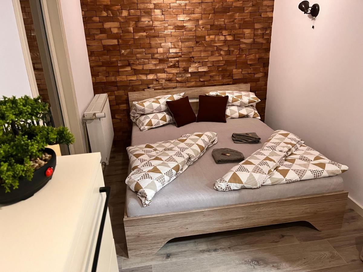Chata Reina Villa Puste Pole Buitenkant foto